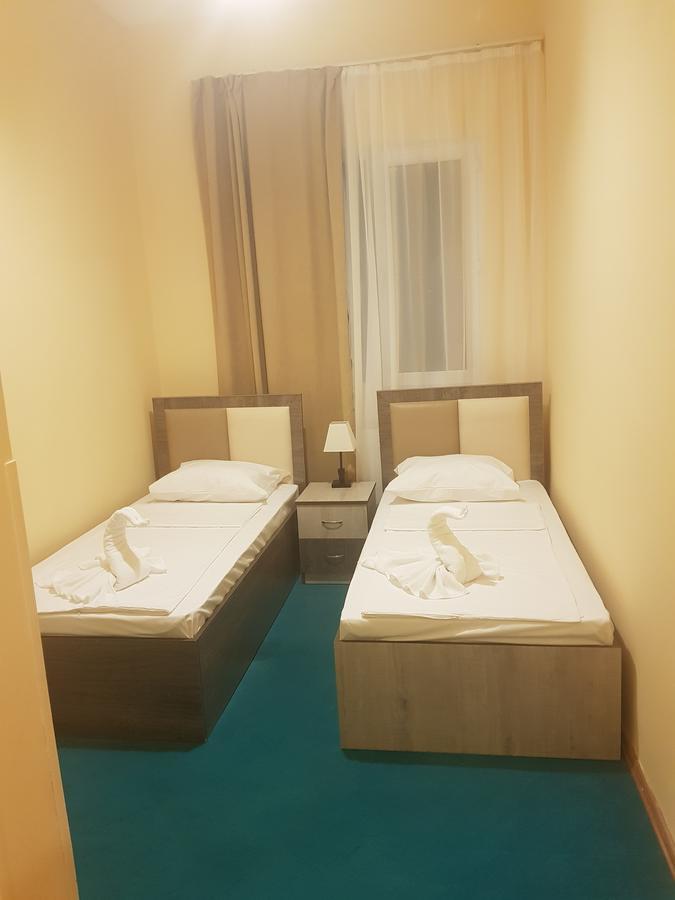 יירבאן Bloor Hotel מראה חיצוני תמונה