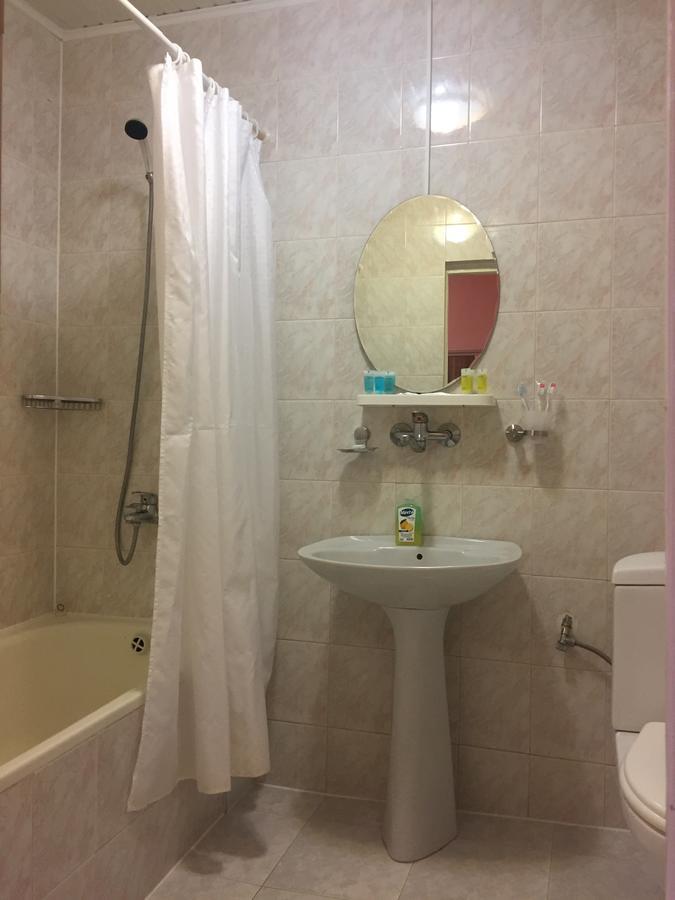 יירבאן Bloor Hotel מראה חיצוני תמונה