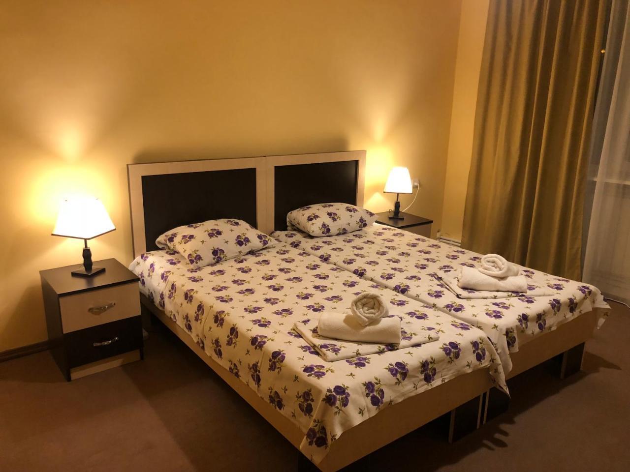 יירבאן Bloor Hotel מראה חיצוני תמונה